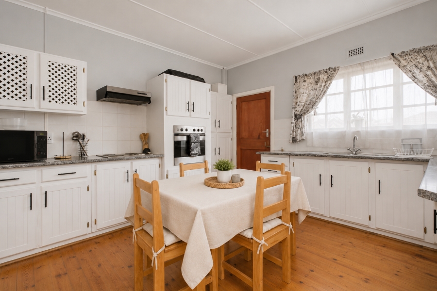 3 Bedroom Property for Sale in Heuwelkruin Eastern Cape